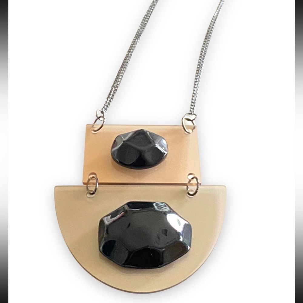 Rad vintage 80s-90s necklace. Big. Bold.